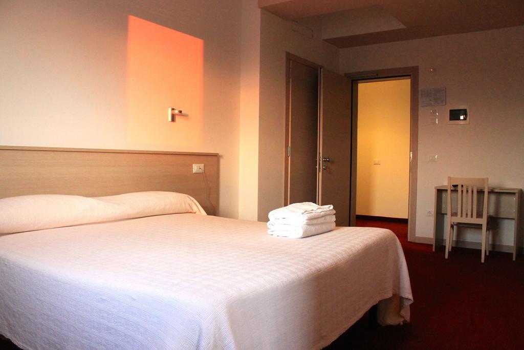 Park Hotel Italia Tezze sul Brenta Luaran gambar