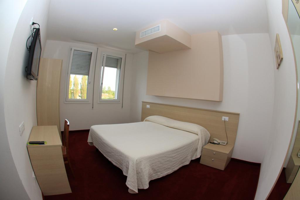 Park Hotel Italia Tezze sul Brenta Bilik gambar